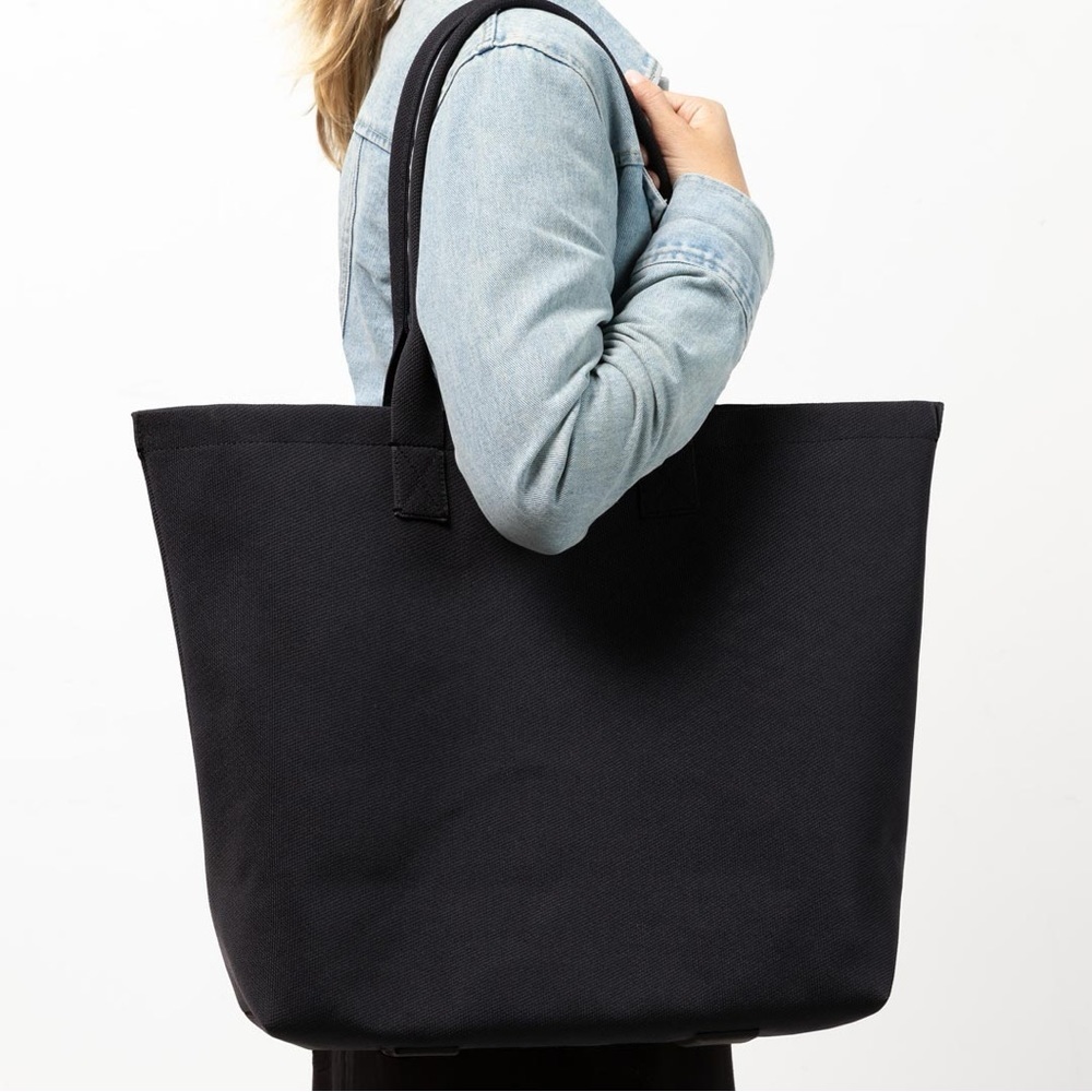 Corkcicle•Re:Tote Recycled Plastic Tote Bag•Black